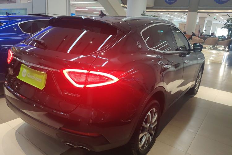 Used Maserati Levante 2018 3.0T Standard Edition Rear Right 45 Deg
