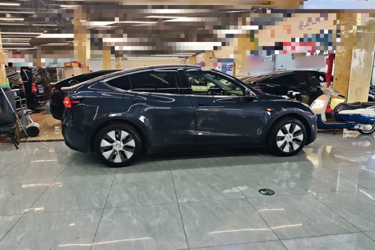Used Tesla Model Y 2024 Rear-Wheel-Drive Version Left Side