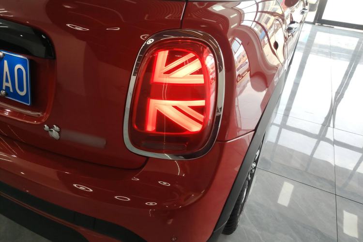 Used MINI MINI 2022 Updated 1.5T COOPER Classic Edition Five-Door Version