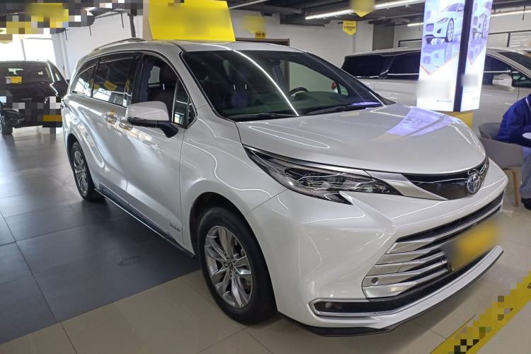 Used Toyota Sienna 2021 2.5L Hybrid Platinum Edition