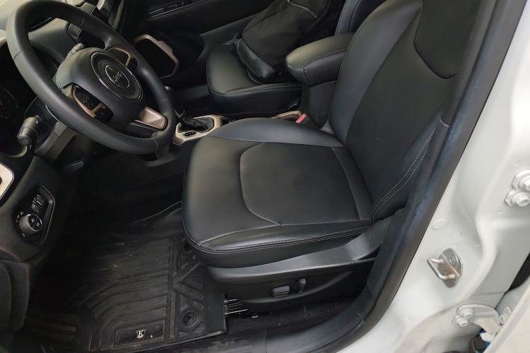 Used Jeep Renegade 2018 Connected Large Screen Version 180T Automatic High-Energy Edition