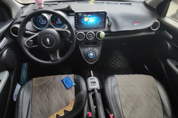 Used ORA Black Cat 2022 351 km Standard Version Ternary Lithium Center Console