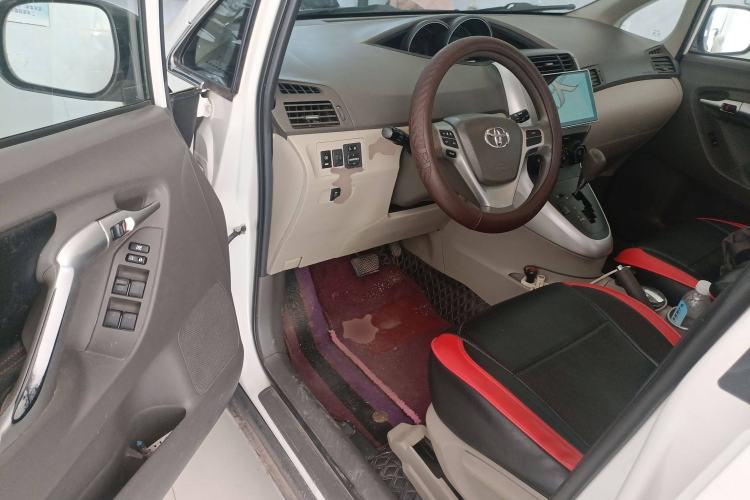 Used Toyota Verso 2015 180E CVT Crossover Edition Driver Seat