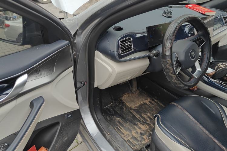 Used BYD Qin PLUS 2023 Champion Edition DM-i 55KM Superior Model Driver Seat