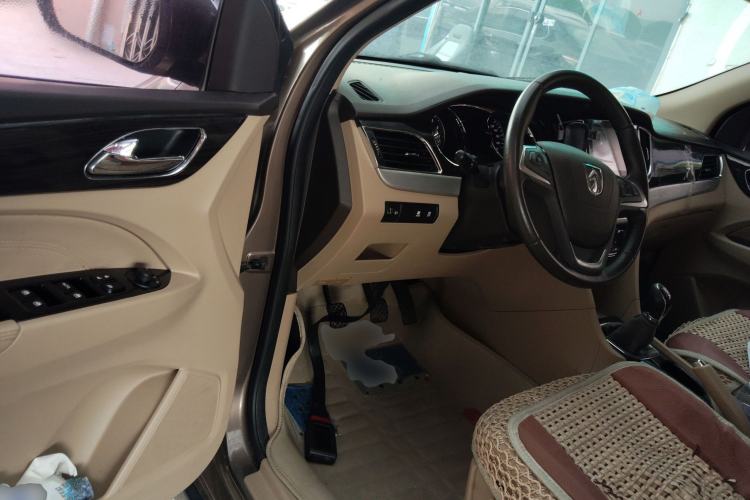 Used Baojun 730 2016 1.5L Manual Luxury Edition 7 Seats Driver Seat