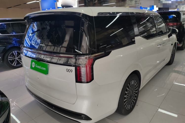 Used Zeekr 009 2022 WE Edition Rear Right 45 Deg