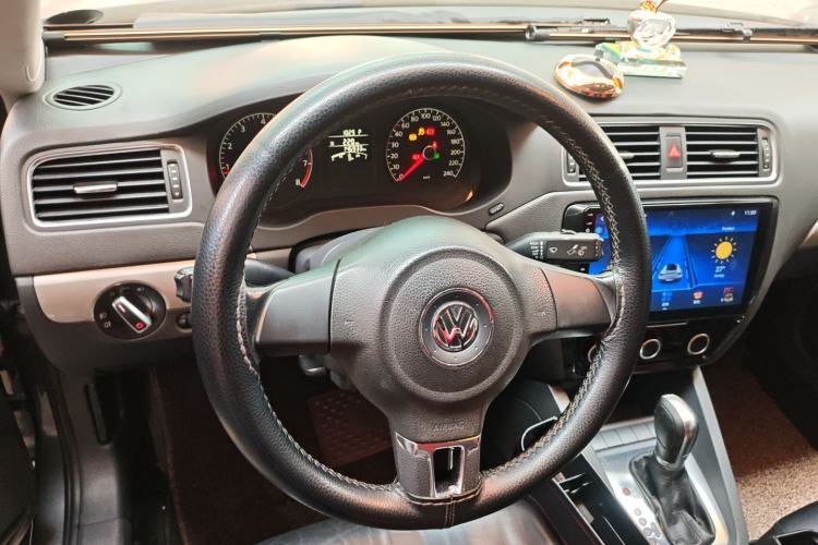 Used Volkswagen Sagitar 2012 1.6L Automatic Comfort Edition