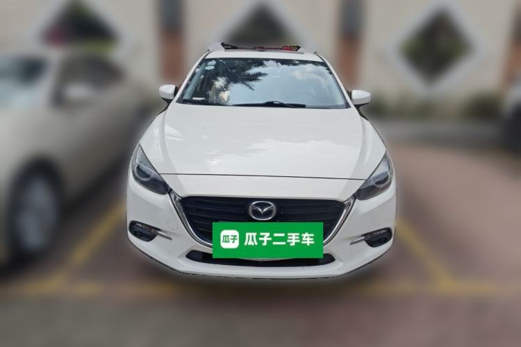 Used Mazda Mazda 3 Axela 2017 Hatchback 2.0L Automatic Luxury Model Emission Standard China V
