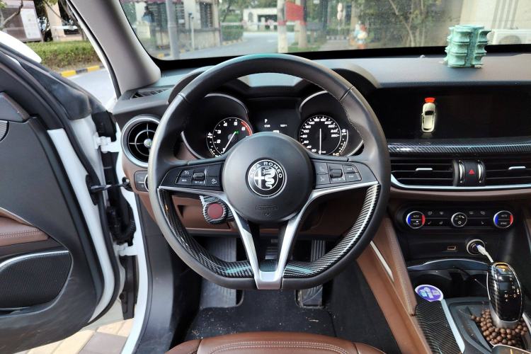 Used Alfa Romeo Stelvio 2017 2.0T 200HP Elite Edition