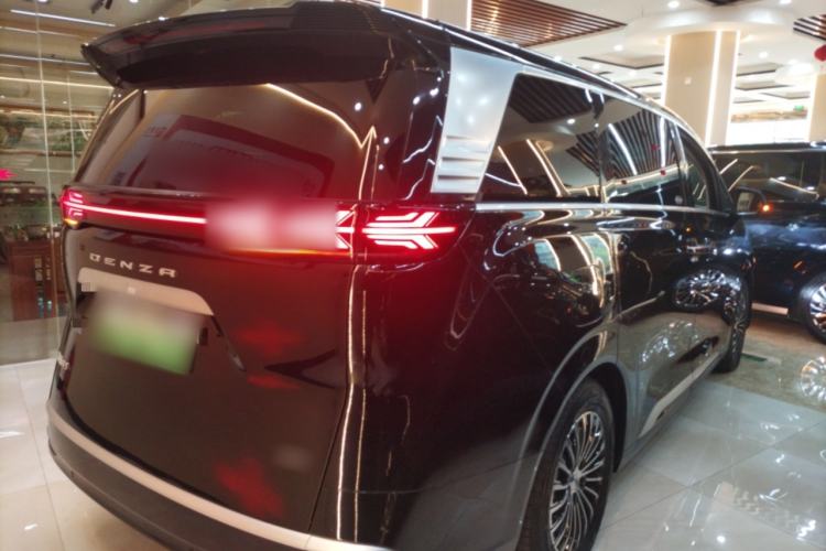 Used Denza D9 2023 DM-i 965 Luxury Model