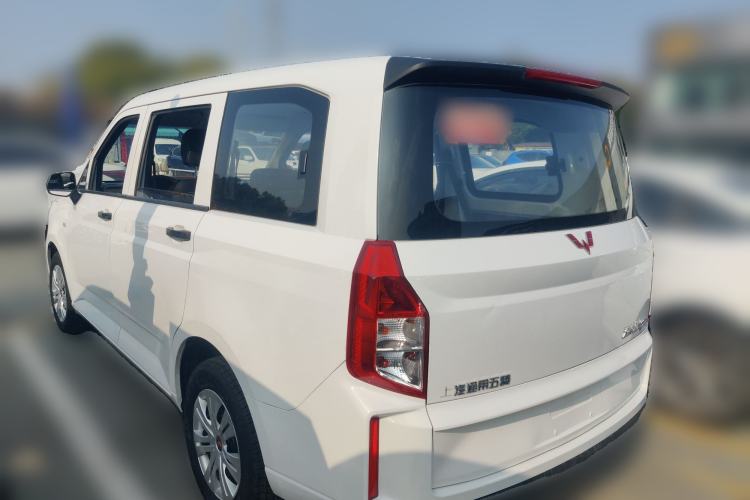 Used Wuling Hongguang PLUS 2019 1.5T Manual Standard Edition 5 Seats

