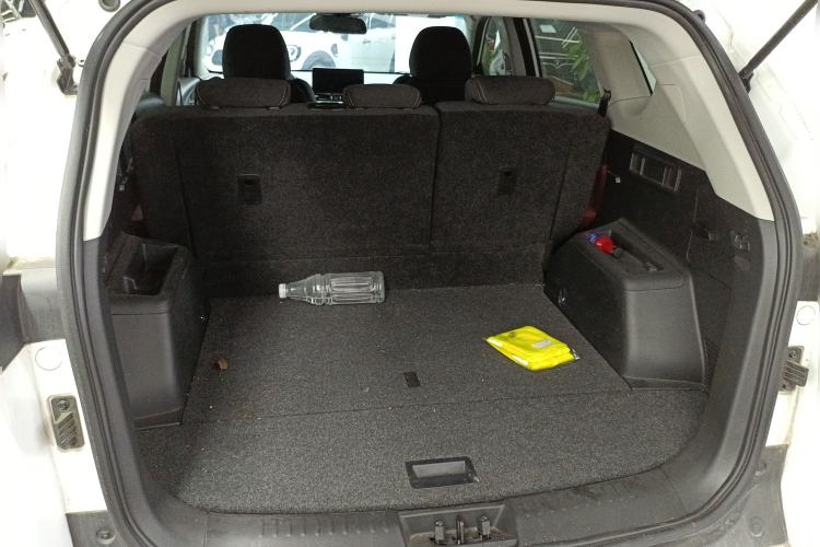 Used JETOUR X70 2023 1.5T Manual Overdrive Version 5 Seats Trunk