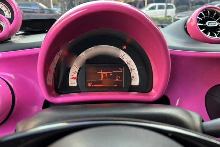 Used smart fortwo 2015 1.0L 52 kW hardtop Dynamic version