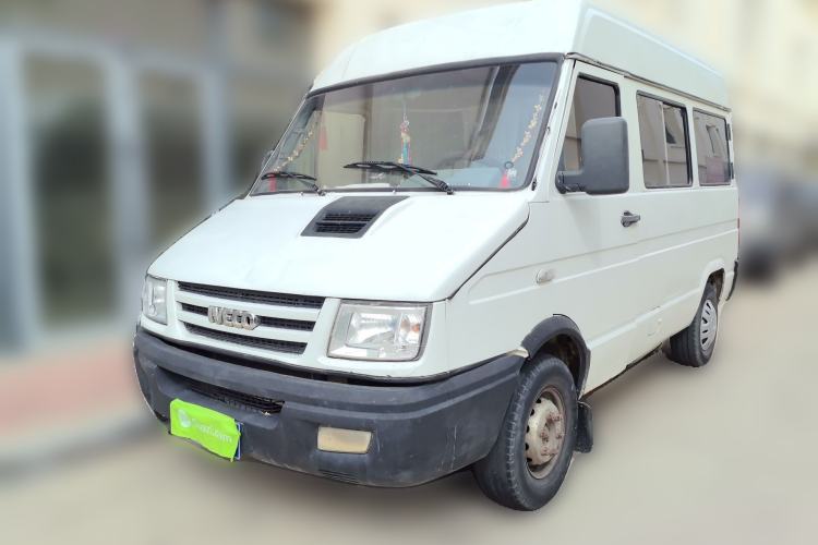 Used Iveco Daily 2009 2.5T-A35 7-Seater