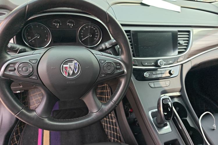 Used Buick LaCrosse 2022 552T Luxury Version Center Console