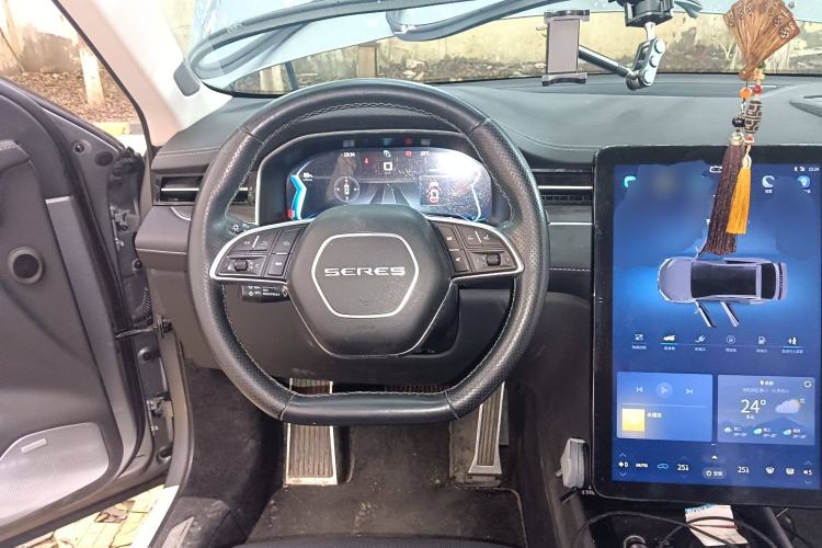 Used SERES SF5 2021 Four-Wheel Drive Freedom Expedition Edition
