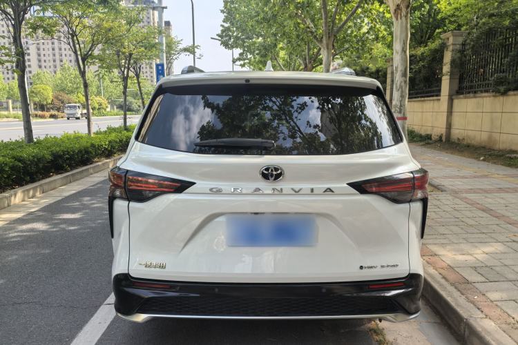 Used Toyota Granvia 2024 2.5L Hybrid Prestige PLUS Four-Wheel Drive Version Exterior 4