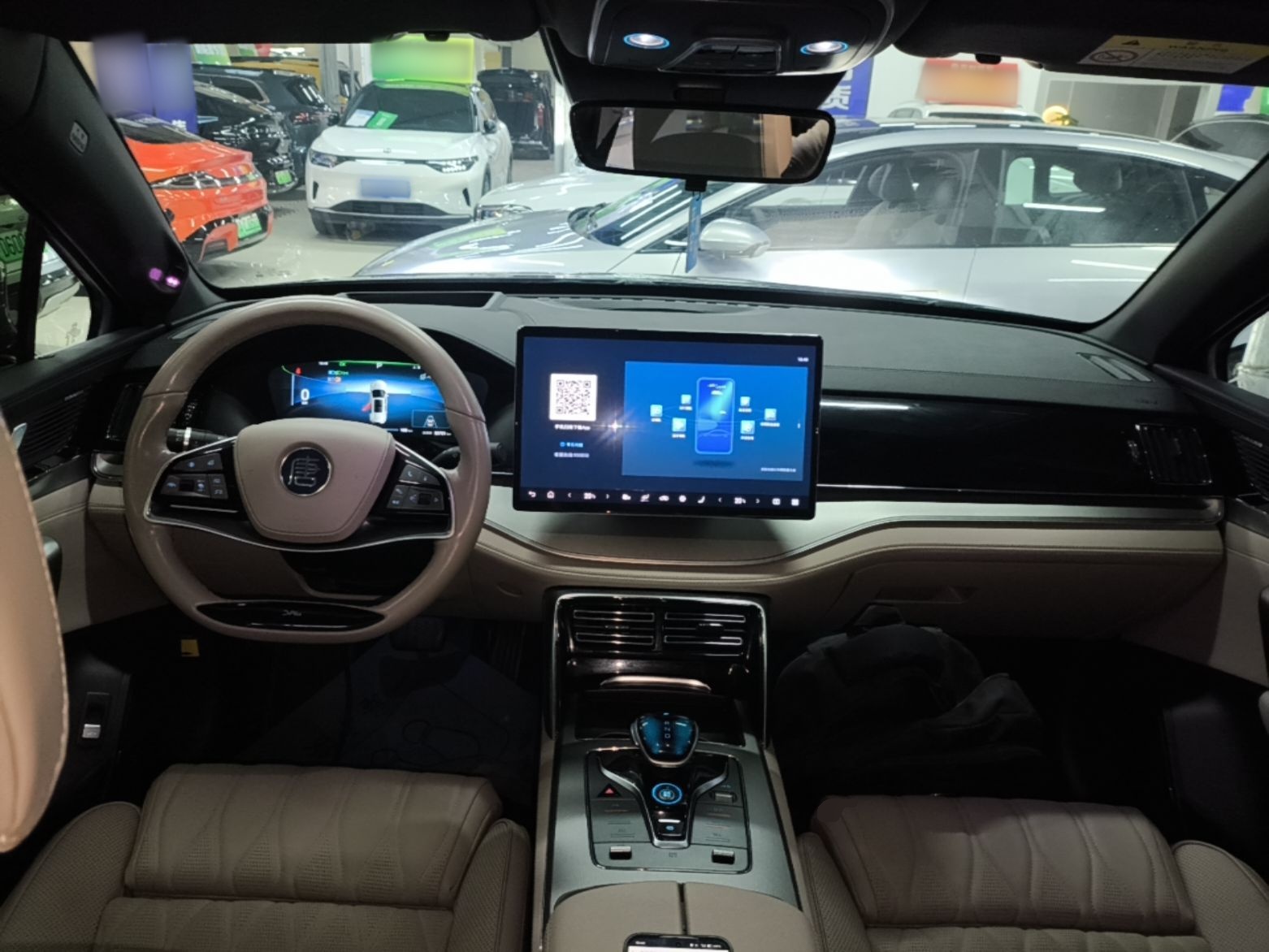 BYD Tang New Energy 2024 EV Glory Edition 600KM Premium Model — снимка 12