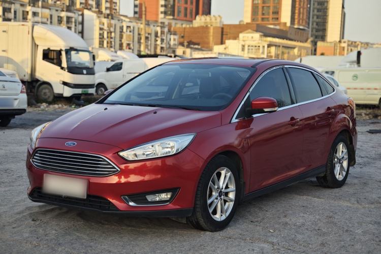 Used Ford Focus 2015 Sedan EcoBoost 125 Manual – Ultra-Style Edition