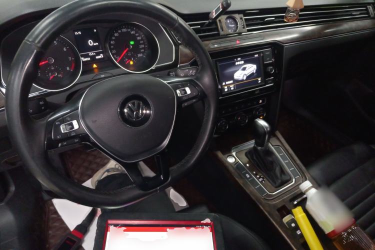 Used Volkswagen Magotan 2018 Facelift 330TSI DSG Luxury Model