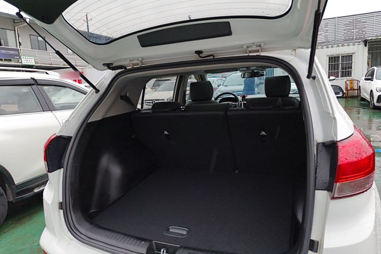 Used Hyundai ix25 2017 1.6L Automatic Smart Version Trunk