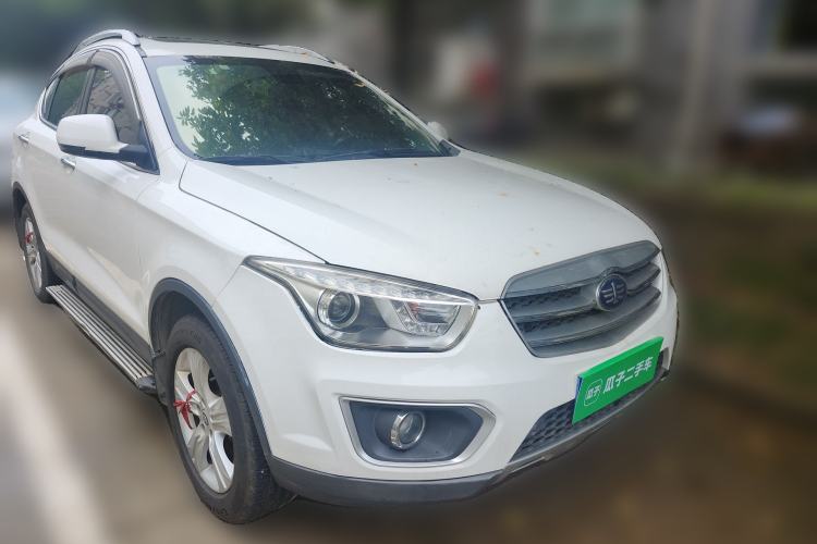 Used Bestune X80 2015 2.0L automatic comfort version Front Right 45 Deg