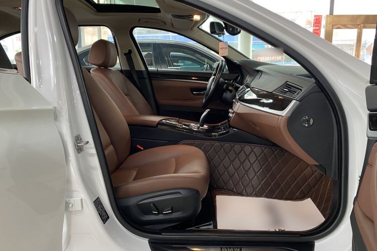 Used BMW 5 Series 2017 525Li Leading Model Interior 12