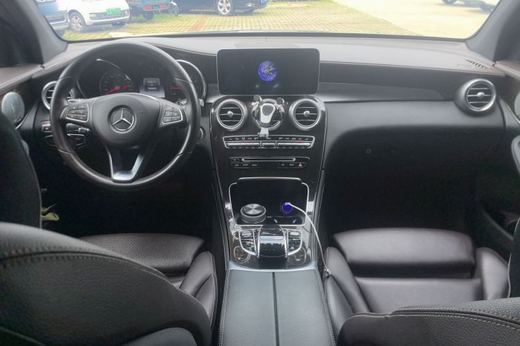 Used Mercedes-Benz GLC 2017 GLC 260 4MATIC Luxury Model
