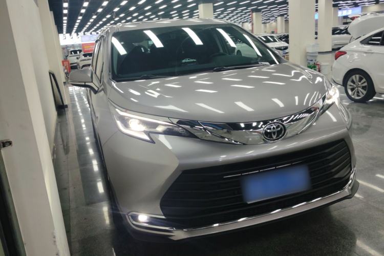 Used Toyota Sienna 2024 2.5L Hybrid Comfort Edition