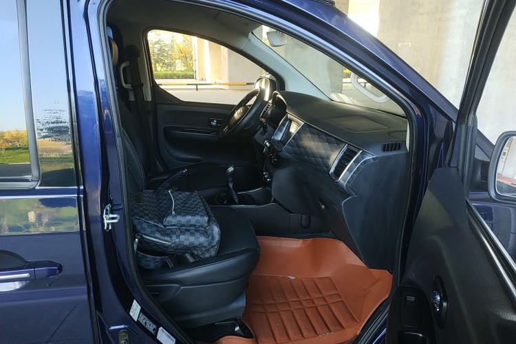 Used Jinbei Gold Hiace 2021 1.5L Passenger Vehicle Engineering Lion 6 Seats
