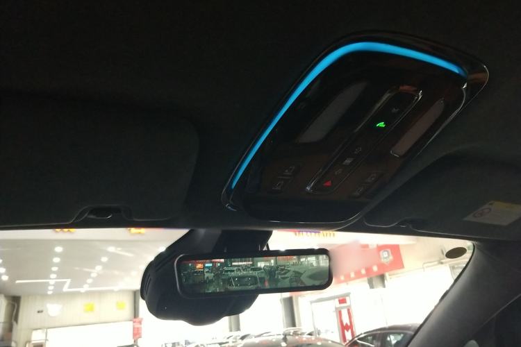 Used Geely Galaxy LEVC L380 2024 140-Degree 6-Seater All-Wheel-Drive Ultra