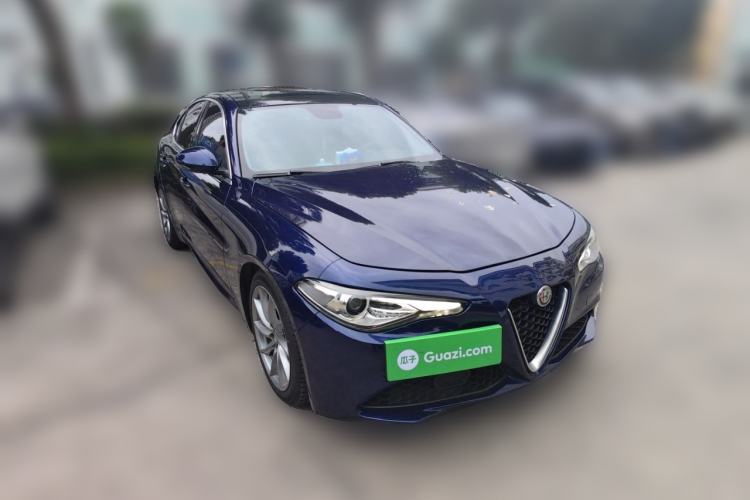 Used Alfa Romeo Giulia 2017 2.0T 280HP Luxury Edition
