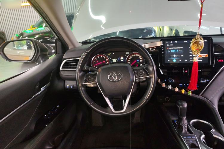 Used Toyota Camry 2021 2.0S FENGSHANG Edition
