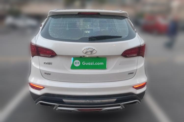 Used Hyundai Santa Fe 2017 2.0T Automatic All-Wheel Drive Smart 7-Seater
