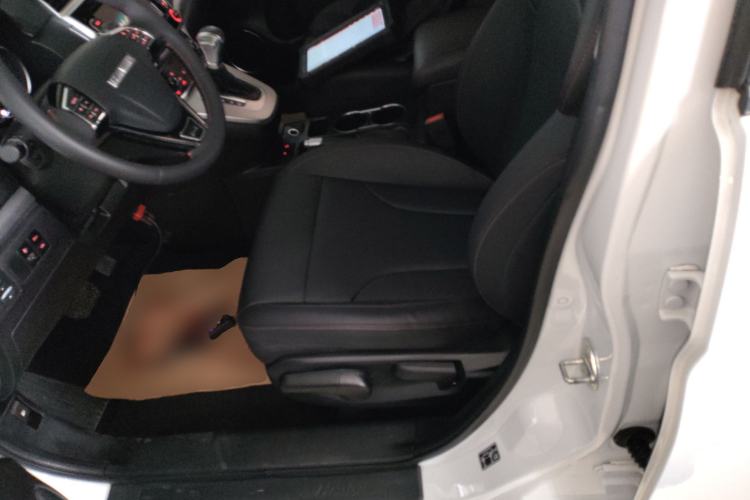 Used Haval M6 2019 1.5T DCT Two-Wheel Drive Elite Version China VI Standard Left Front Seat