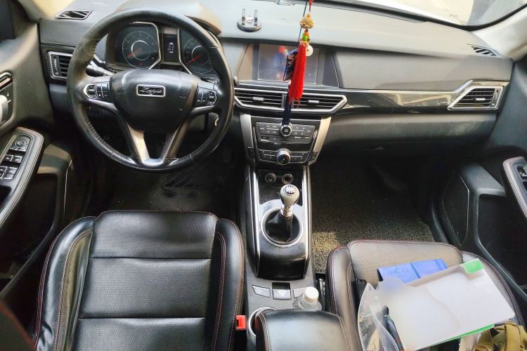 Used Zotye Domy X5 2015 1.5T Manual Luxury Version China IV Standard Center Console