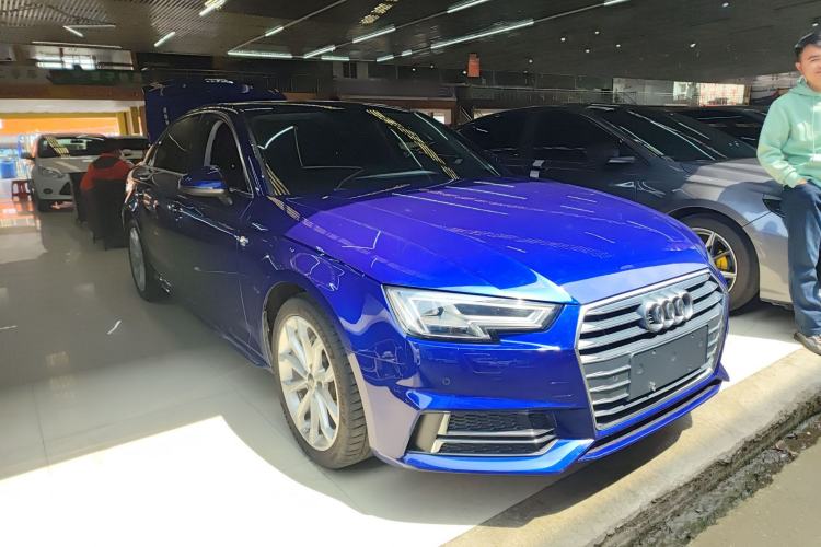 Used Audi A4L 2018 30th Anniversary Edition 40 TFSI Fashion Model Front Right 45 Deg