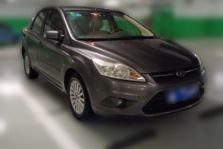 Used Ford Focus 2013 Sedan Classic 1.8L Manual Fashion Edition
