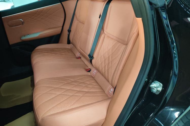 Used Deepal S07 2023 200Max Range-Extended Version
