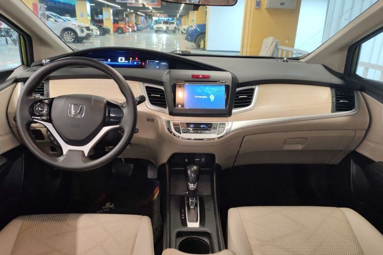 Used Honda Jade 2013 1.8L automatic Comfort version 5 seats
