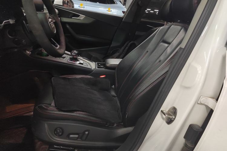 Used Audi A4L 2018 30th Anniversary Edition 40 TFSI Trendy Model