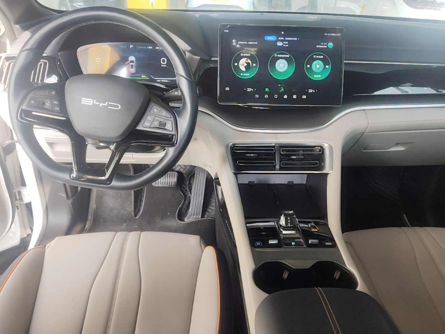 BYD Song PLUS New Energy 2024 Honor Edition EV 520km Luxury Model — снимка 12