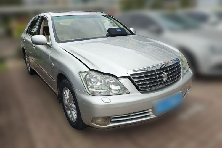 Used Toyota Crown 2007 3.0L Royal Saloon Navigation Front Right 45 Deg