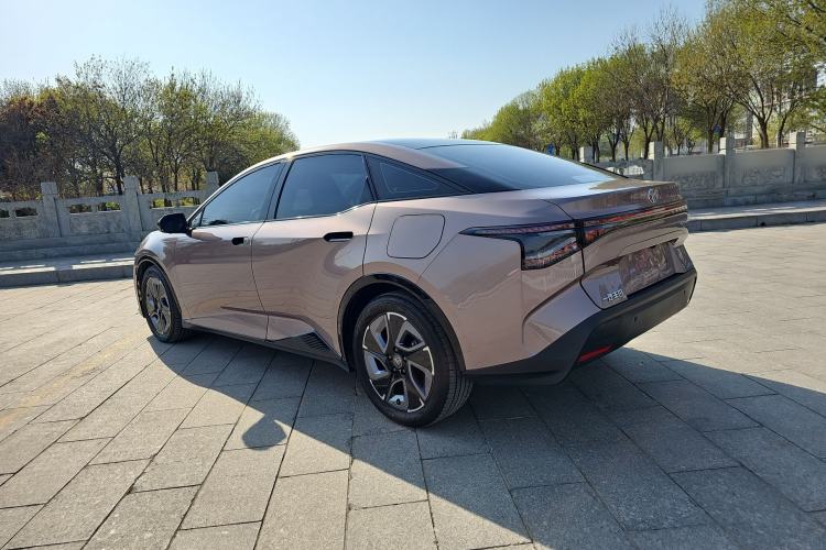 Used Toyota bZ3 2023 616 km Long-Range Premium Exterior 3