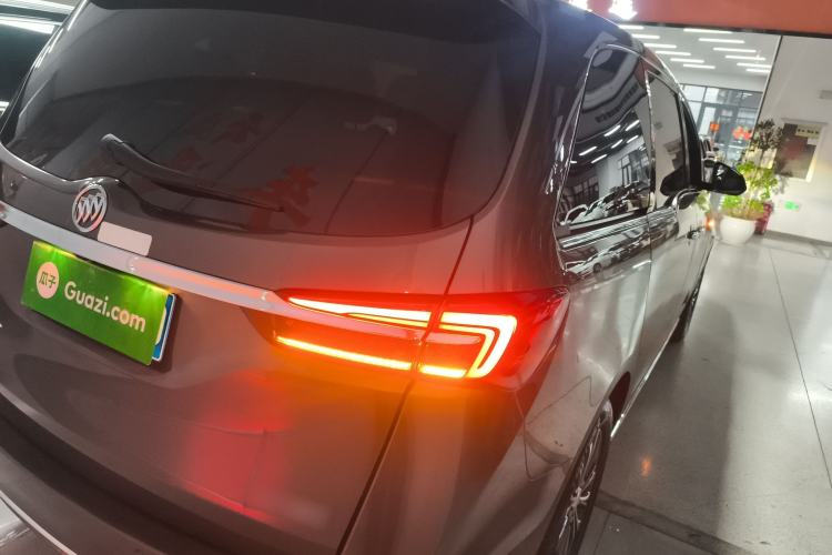 Used Buick GL8 2023 Land Executive Class 652T Luxury Model
