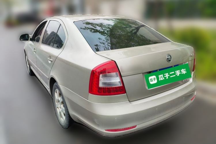 Used Skoda Octavia 2013 1.6L Manual Yijie Edition Rear Left 45 Deg