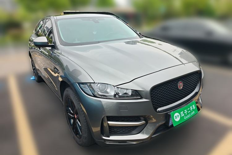 Used Jaguar F-PACE 2016 2.0T Two-Wheel-Drive R-Sport Sport Edition Front Right 45 Deg