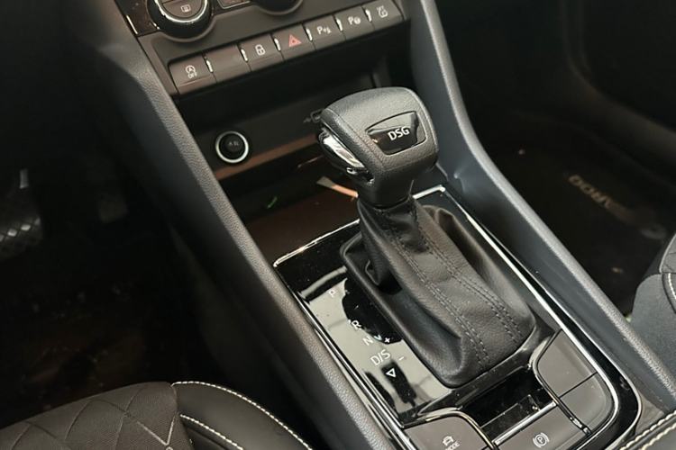 Used Skoda Karoq 2020 TSI280 Luxury Smart Edition China VI Standard