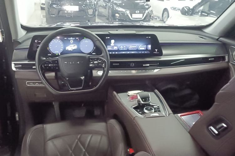 Used Chery Tiggo 8 PRO 2024 Champion Edition 390T Two-Wheel Drive Peak Version 5 Seats Center Console