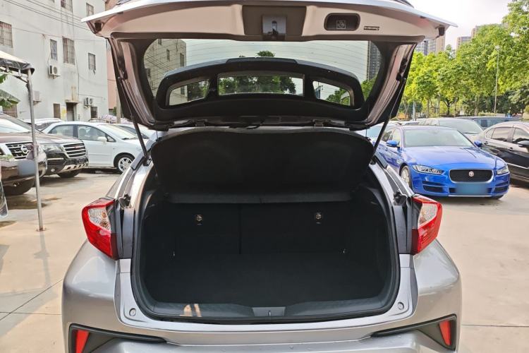 Used Toyota IZOA 2018 2.0L Yichi Edition China V Standard Trunk